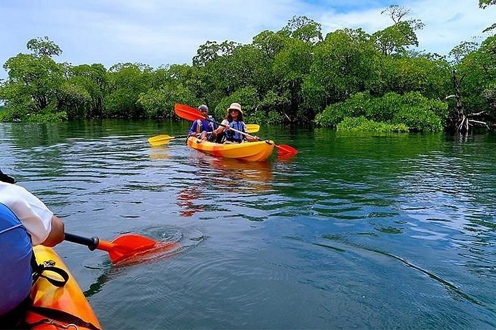  kayaking