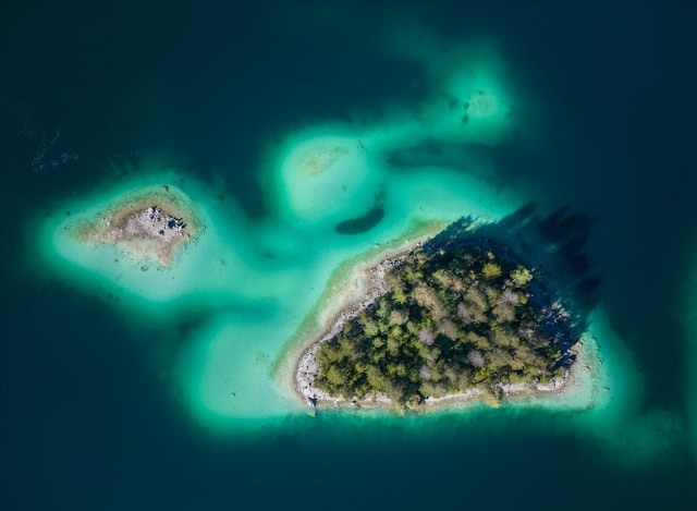 Rutland & Cinque Island